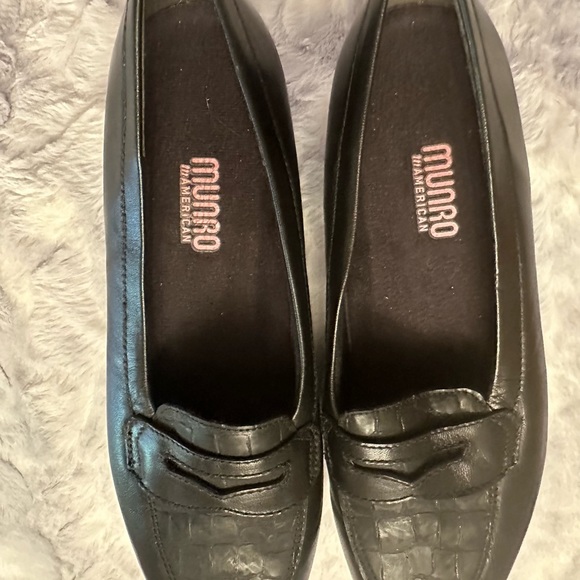 MUNRO WOMEN’S LOAFERS NWOB - Picture 5 of 6